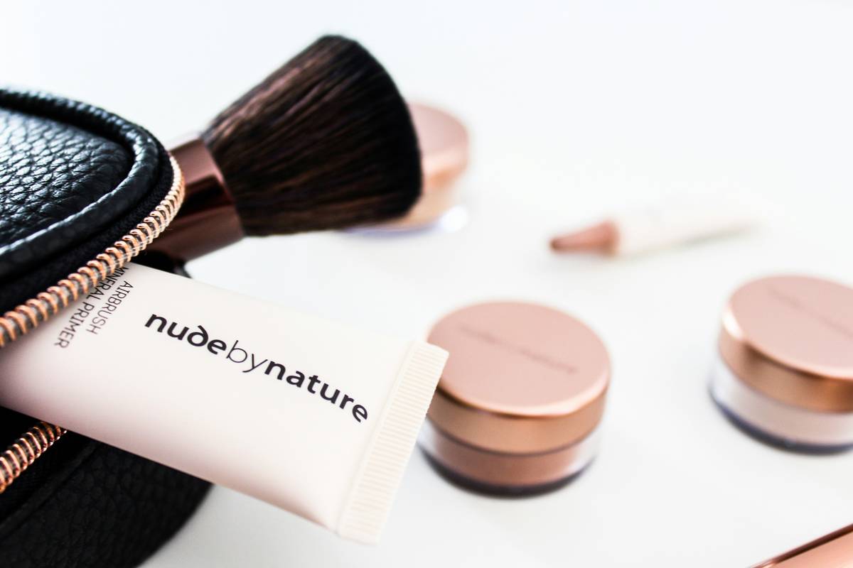 Non Toxic Cosmetic Brands in India: 7 Proven Ways to Avoid Dangerous Makeup Mistakes